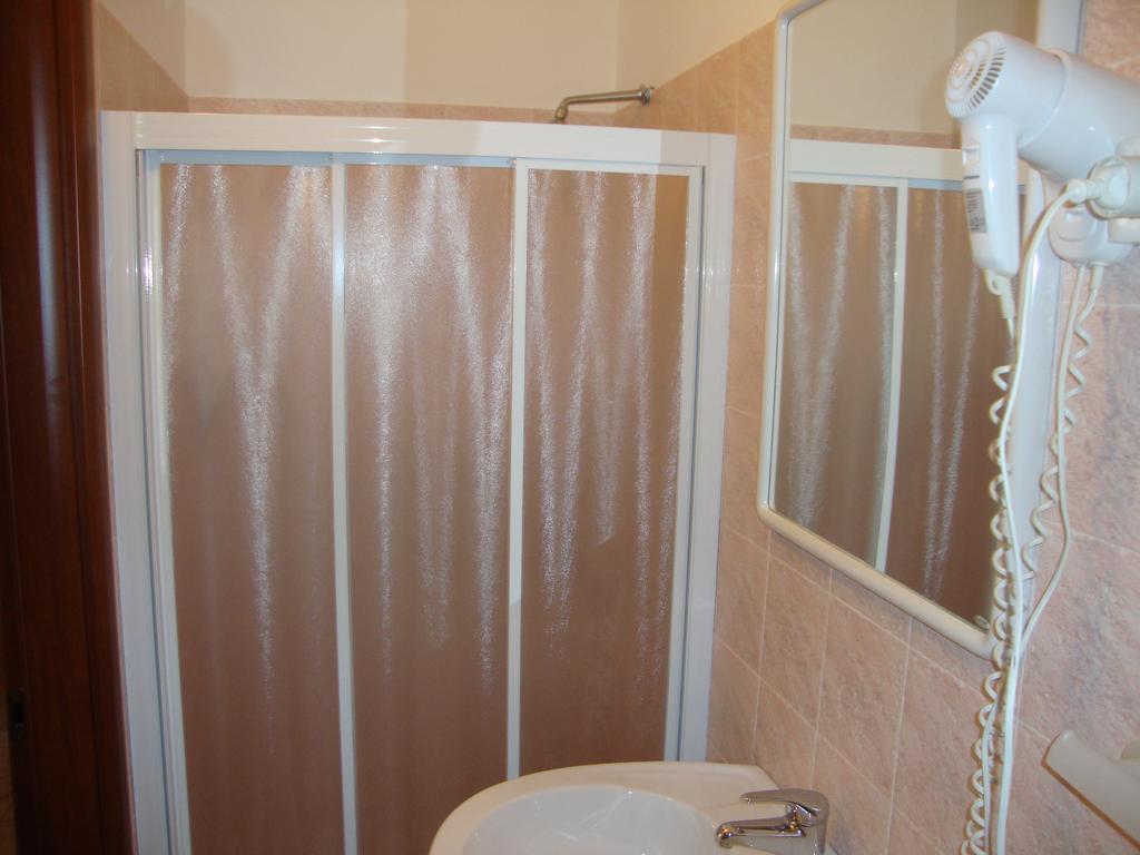 Albergo Gino Ancona Cameră foto