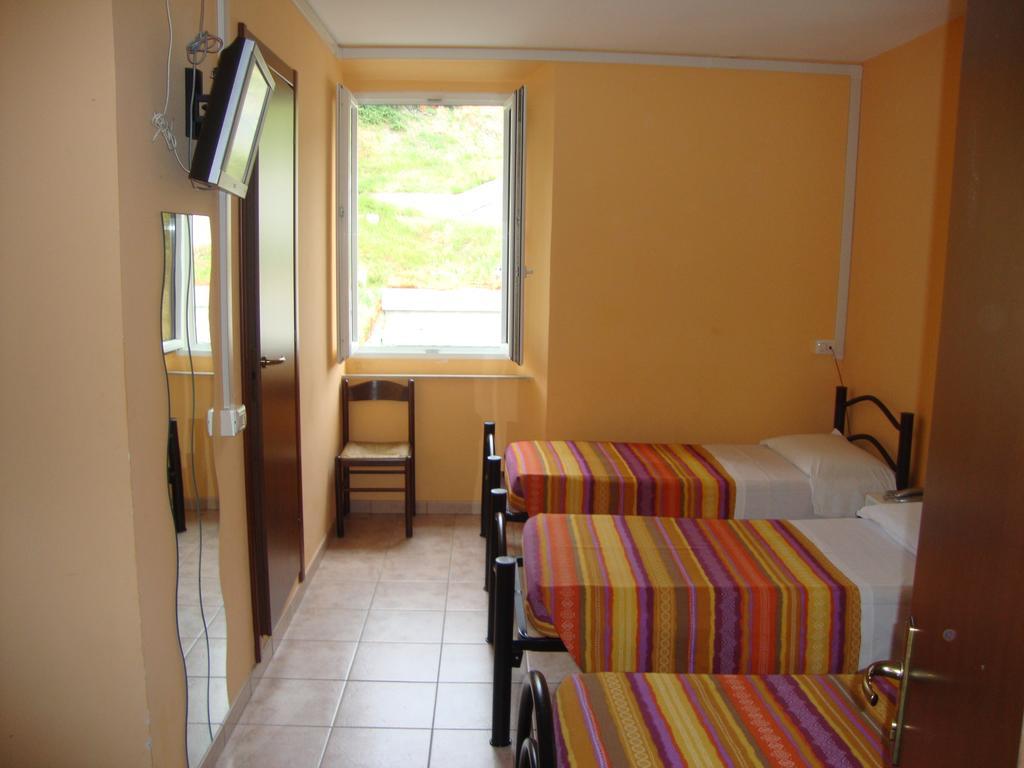 Albergo Gino Ancona Cameră foto