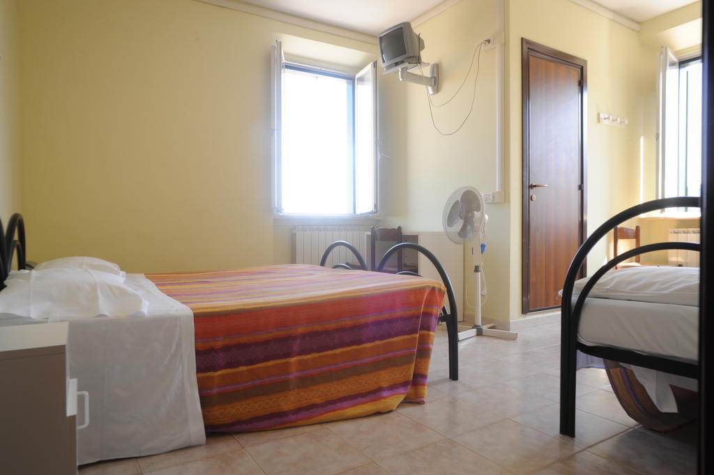 Albergo Gino Ancona Cameră foto